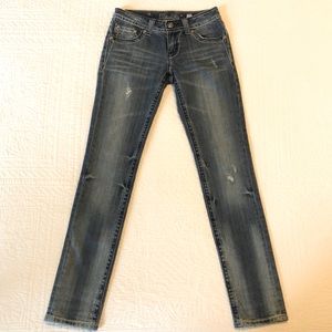 Women’s Size 27 Miss Me Skinny Jeans